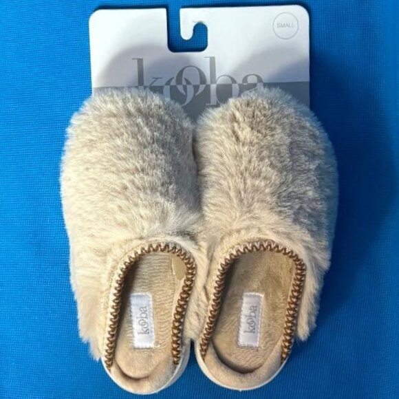 NWT & GREAT GIFT GORGEOUS KOOBA FURRY / FUR TYPE SLIPPERS SIZE S / SMALL 5 - 6 - Picture 2 of 12
